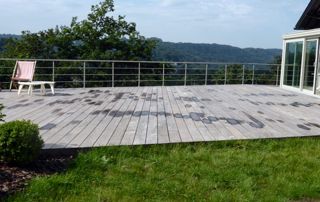 terrasse en bois - réalisation iokem jardins